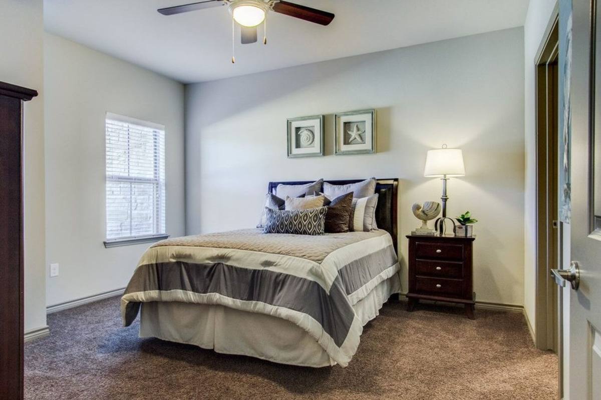 Apartment for rent at 300 E Swisher Rd, Lake Dallas, TX 75065