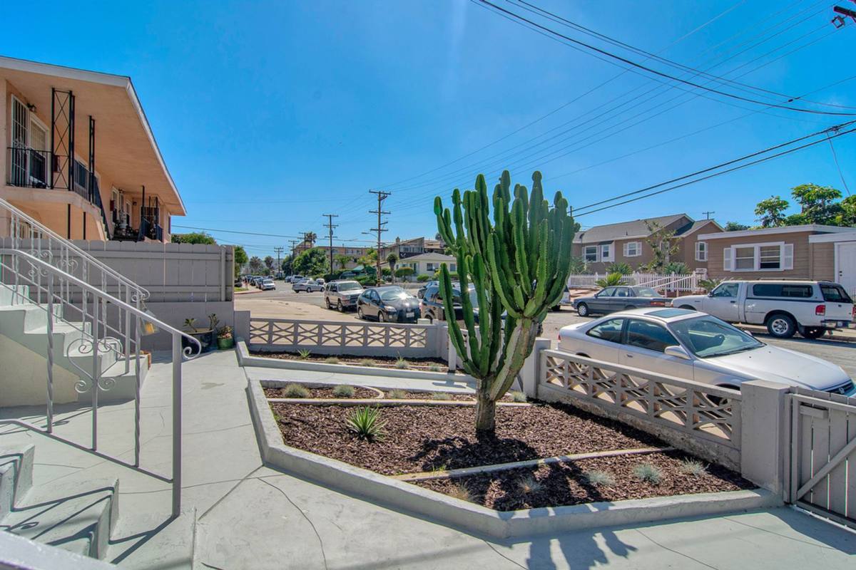 Apartment for rent at 1835 Locust St, San Diego, CA 92106