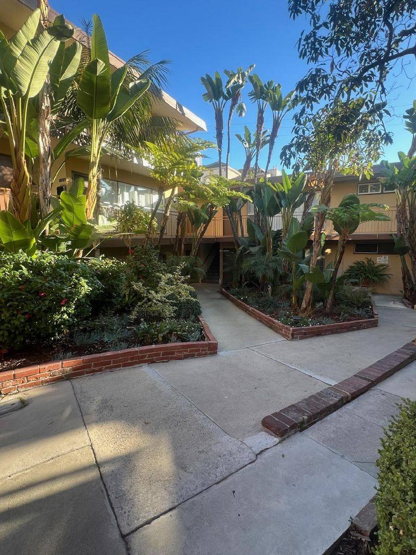 Apartment for rent at 1326 N Flores St, West Hollywood, CA 90069