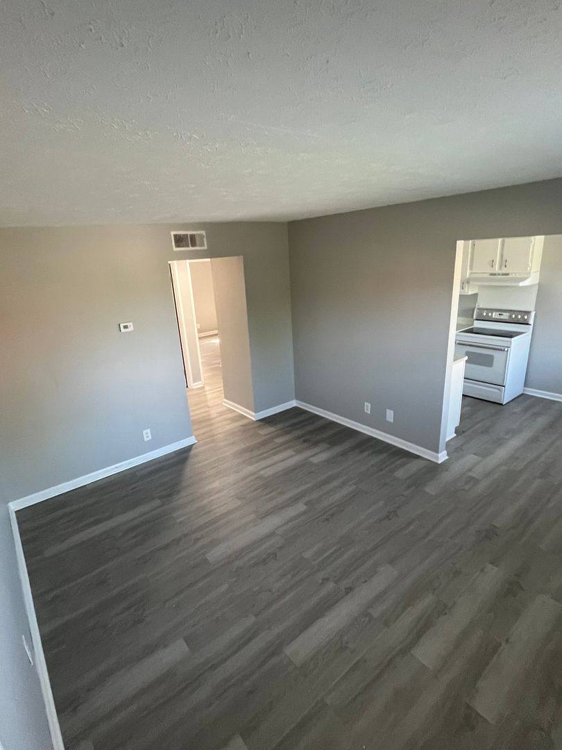 Apartment for rent at 3208 Fordhaven Rd, Louisville, KY 40214