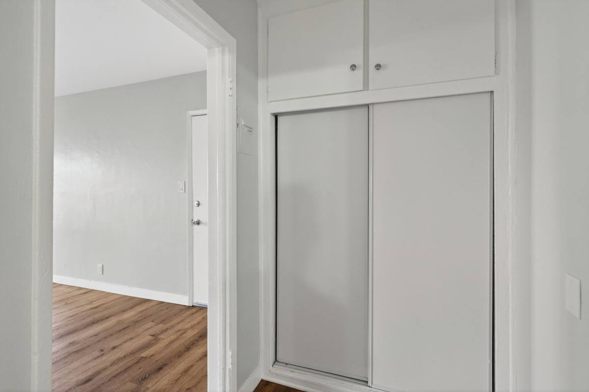 Apartment for rent at 731 Orange Ave, Long Beach, CA 90813