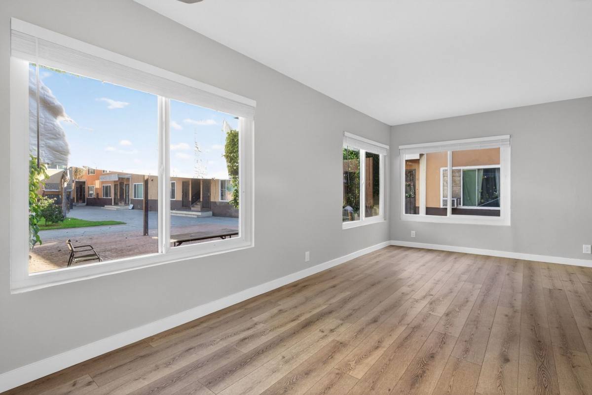 Apartment for rent at 731 Orange Ave, Long Beach, CA 90813