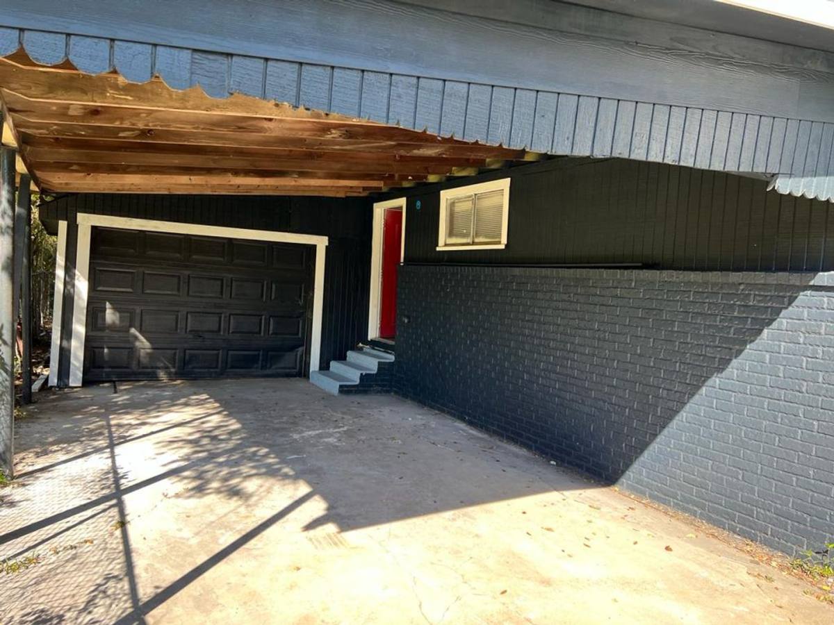 Apartment for rent at 741 10th St, Port Arthur, TX 77640