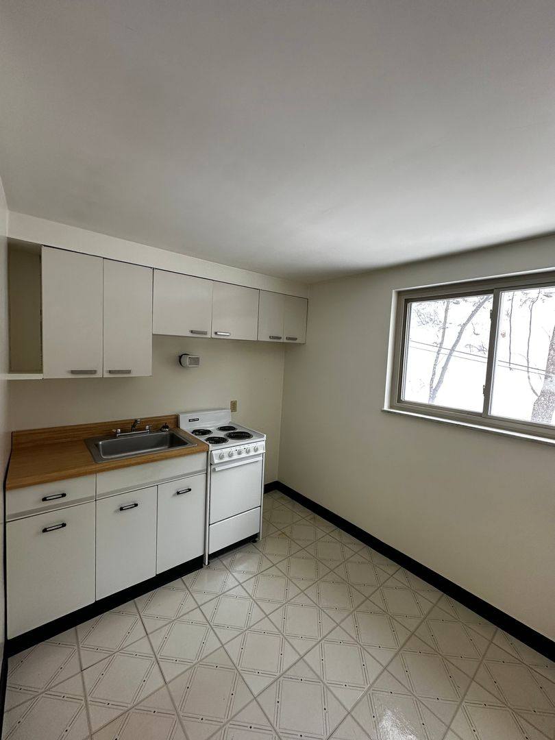 Apartment for rent at 298 Lumar Dr, Butler, PA 16001