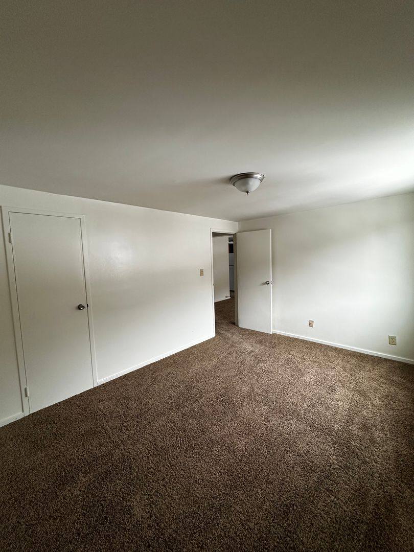 Apartment for rent at 298 Lumar Dr, Butler, PA 16001