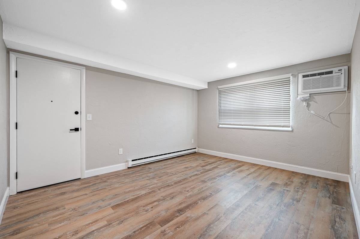 Apartment for rent at 556 - 560 Mill St, Worcester, MA 01602