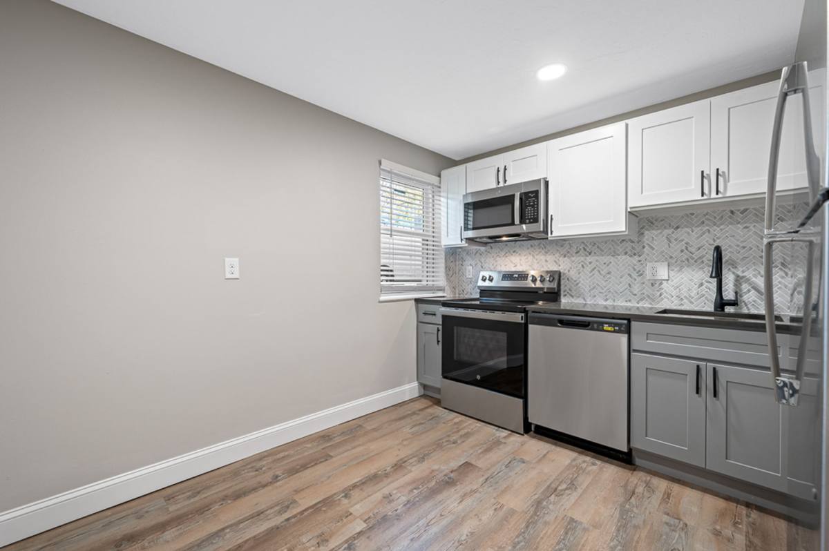 Apartment for rent at 556 - 560 Mill St, Worcester, MA 01602
