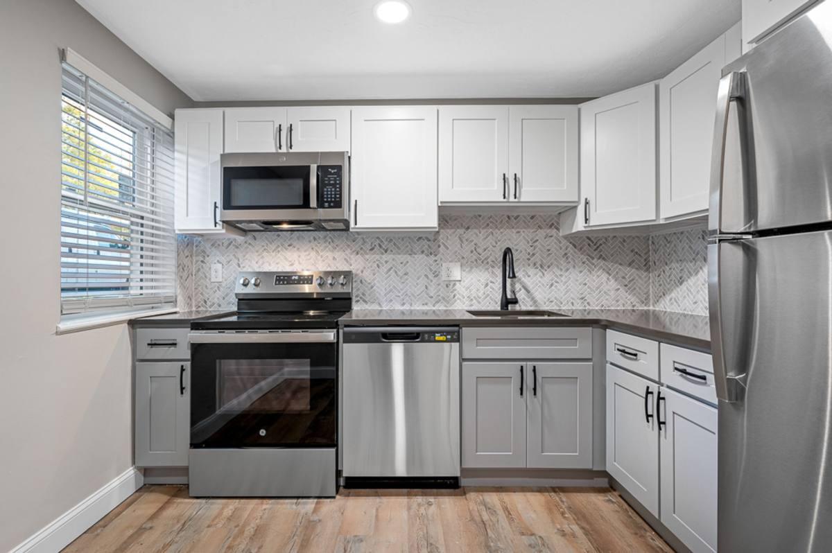 Apartment for rent at 556 - 560 Mill St, Worcester, MA 01602