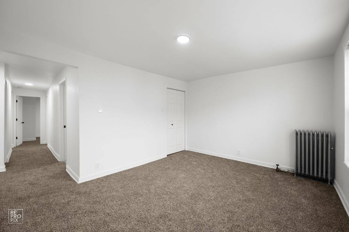 Apartment for rent at 7655 S May, Chicago, IL 60620
