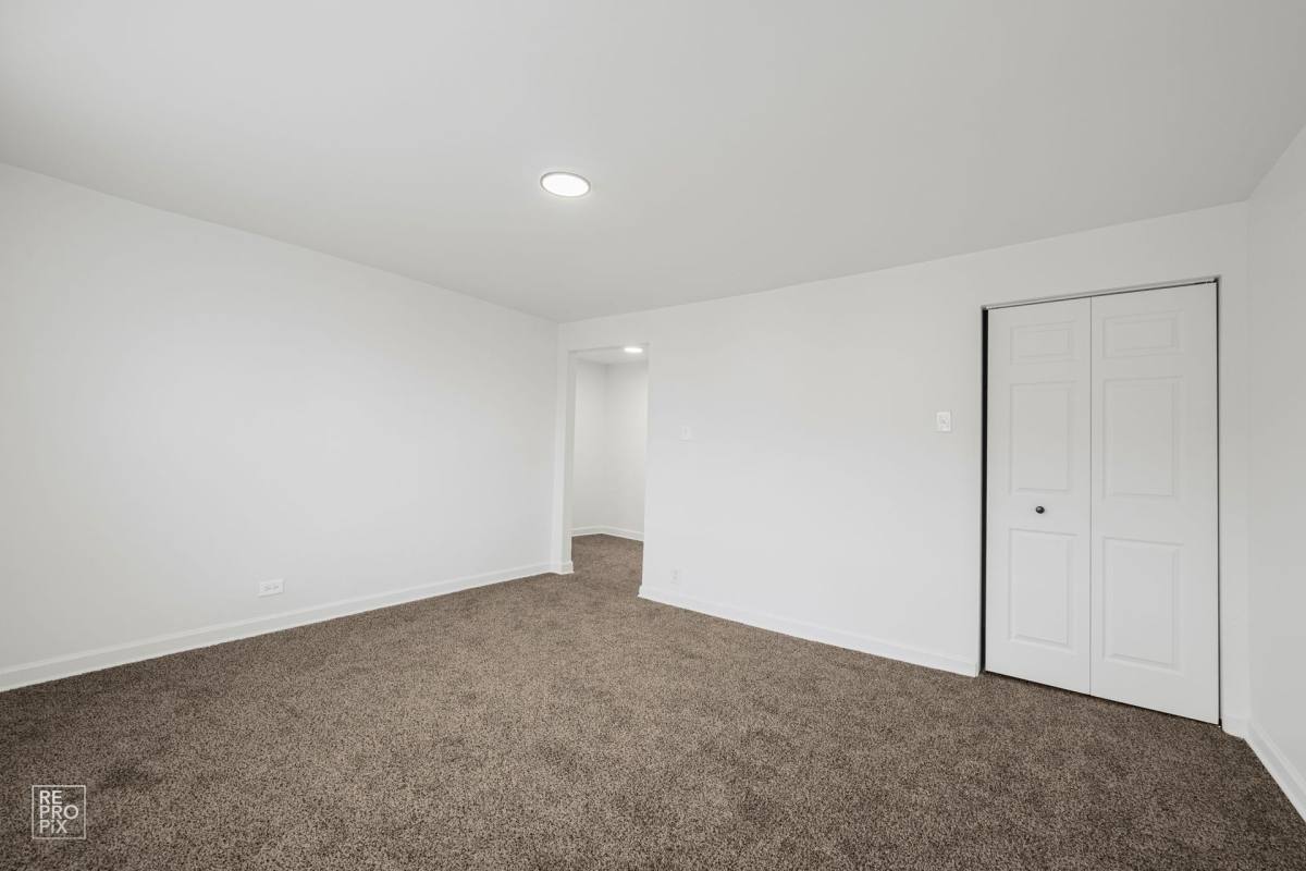 Apartment for rent at 7655 S May, Chicago, IL 60620