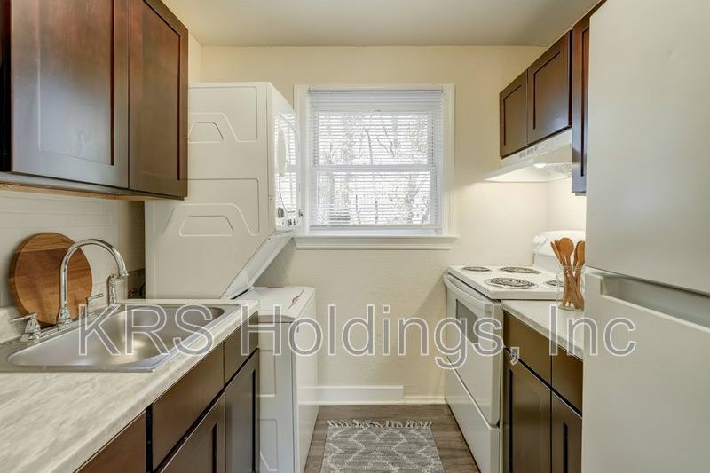 Apartment for rent at 1517 Halifax St #10, Petersburg, VA 23803