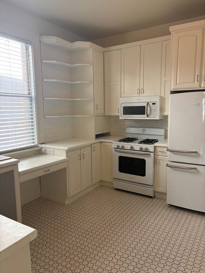 Apartment for rent at 204-208 N State St, Salt Lake City, UT 84103