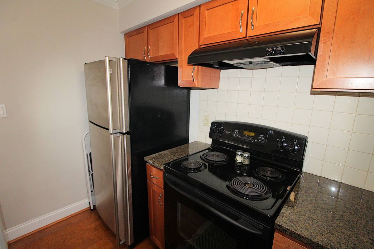 Condo for rent at 2510 Cranbrook Lane, Charlotte, NC 28207