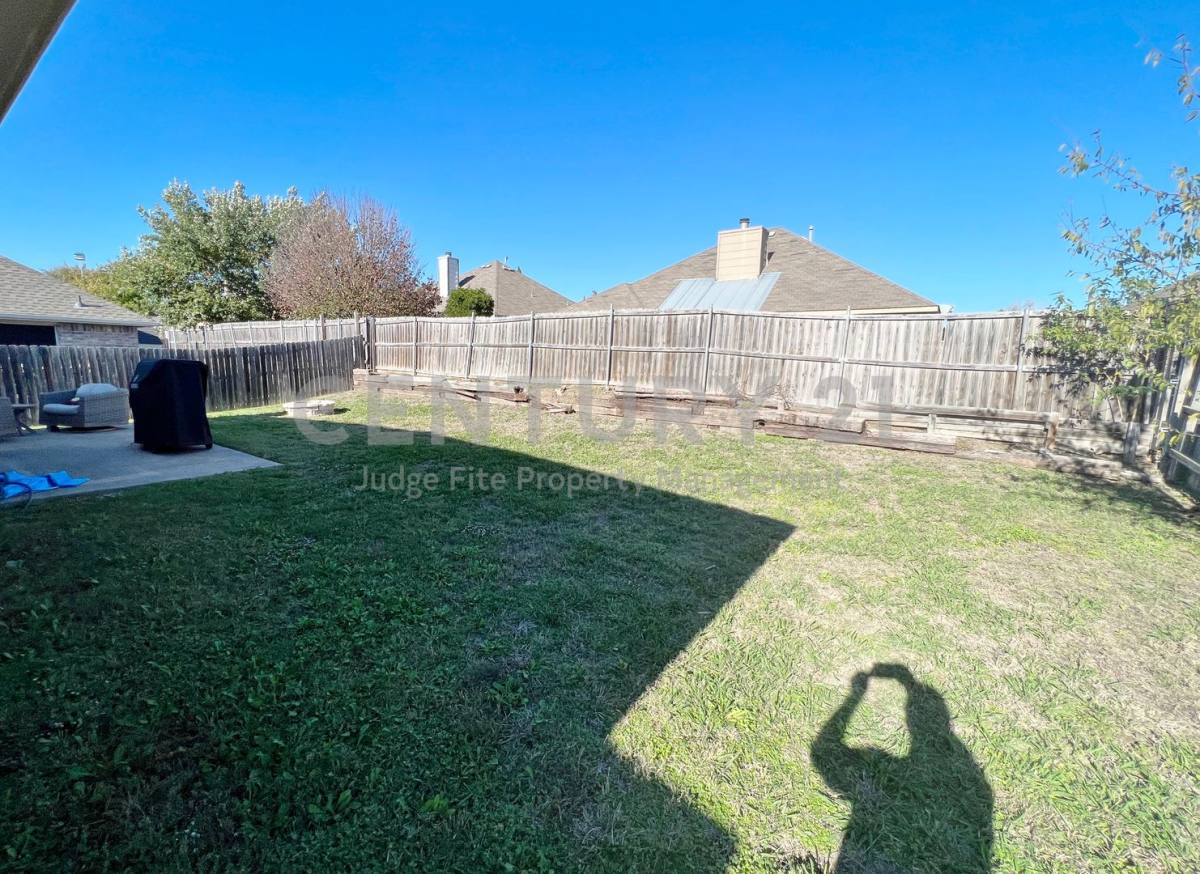 House for rent at 112 Walnut Lane, Rockwall, TX 75032