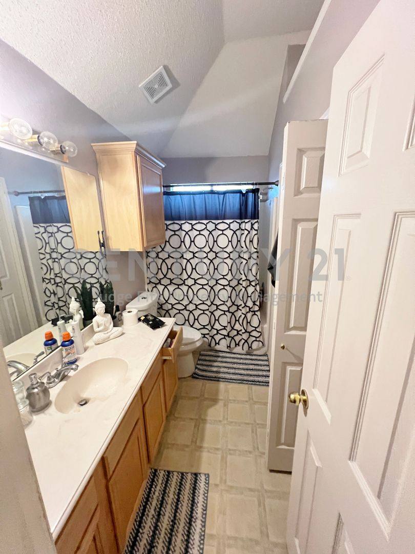 House for rent at 112 Walnut Lane, Rockwall, TX 75032