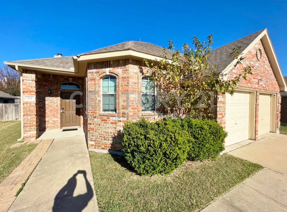House for rent at 112 Walnut Lane, Rockwall, TX 75032
