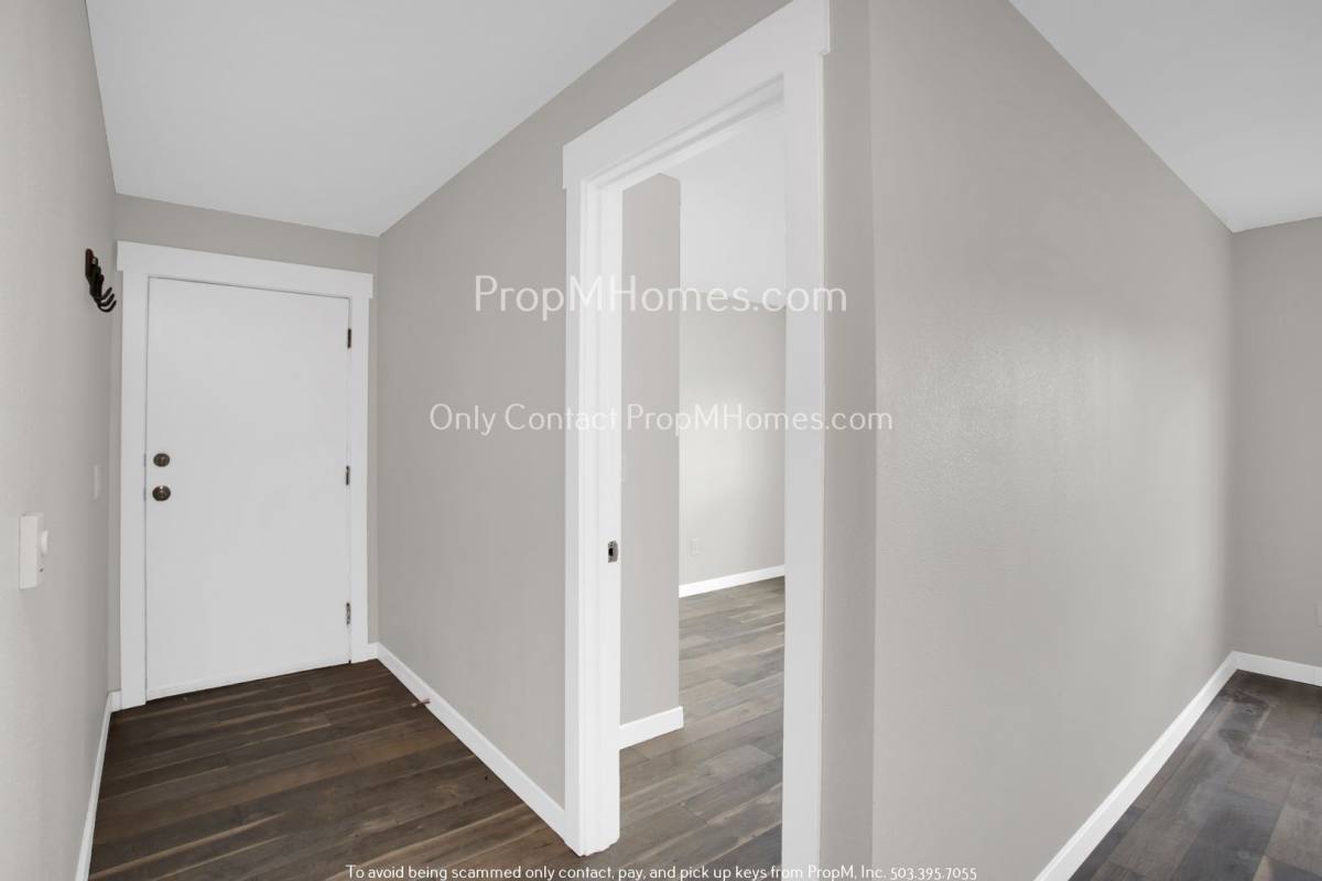 Apartment for rent at 7307 SE 76th Ave, Portland, OR 97206