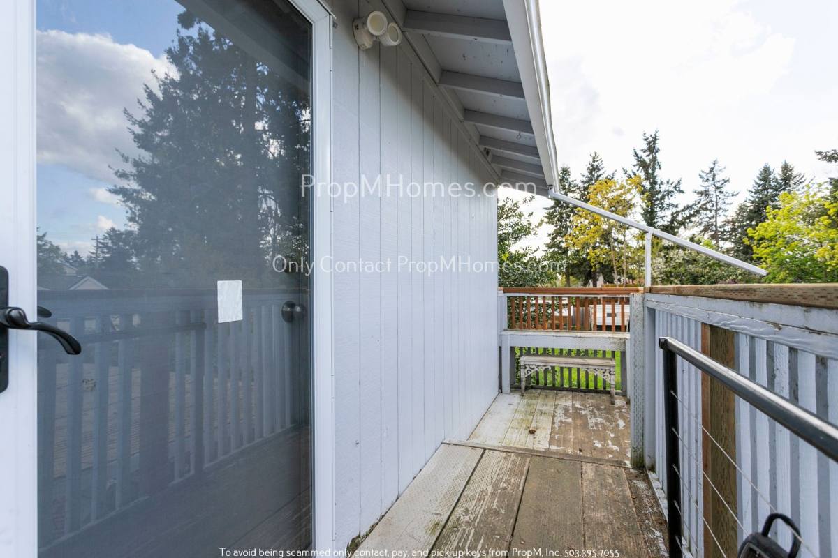 Apartment for rent at 7307 SE 76th Ave, Portland, OR 97206