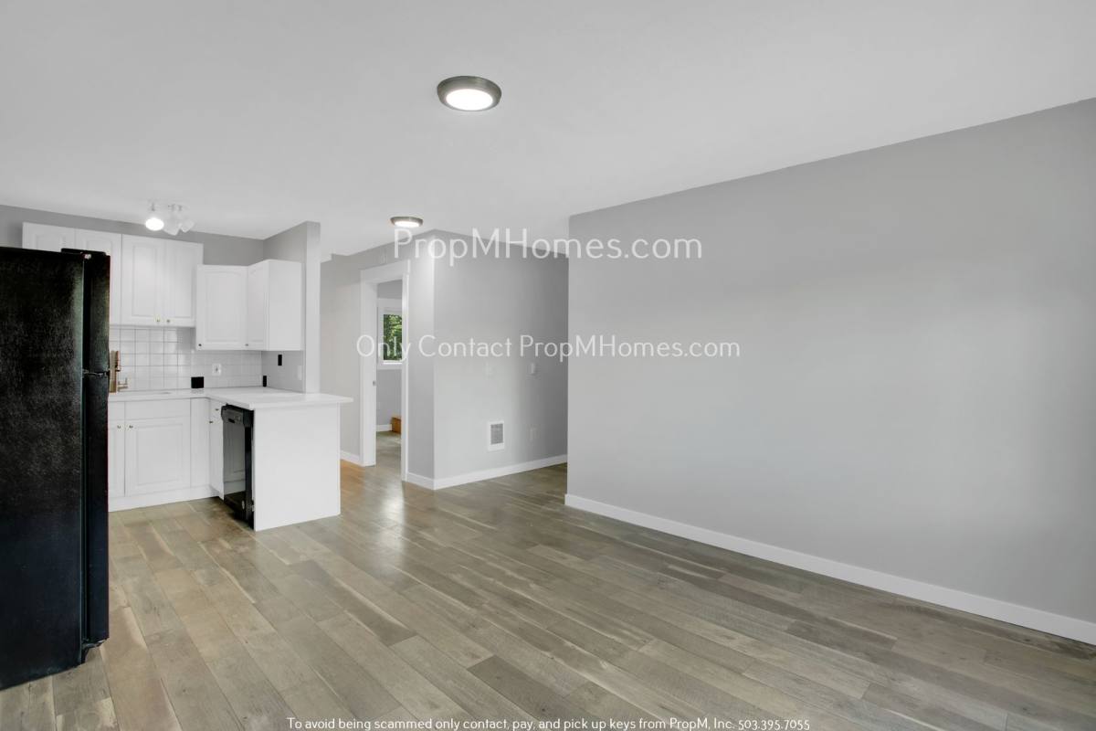 Apartment for rent at 7307 SE 76th Ave, Portland, OR 97206