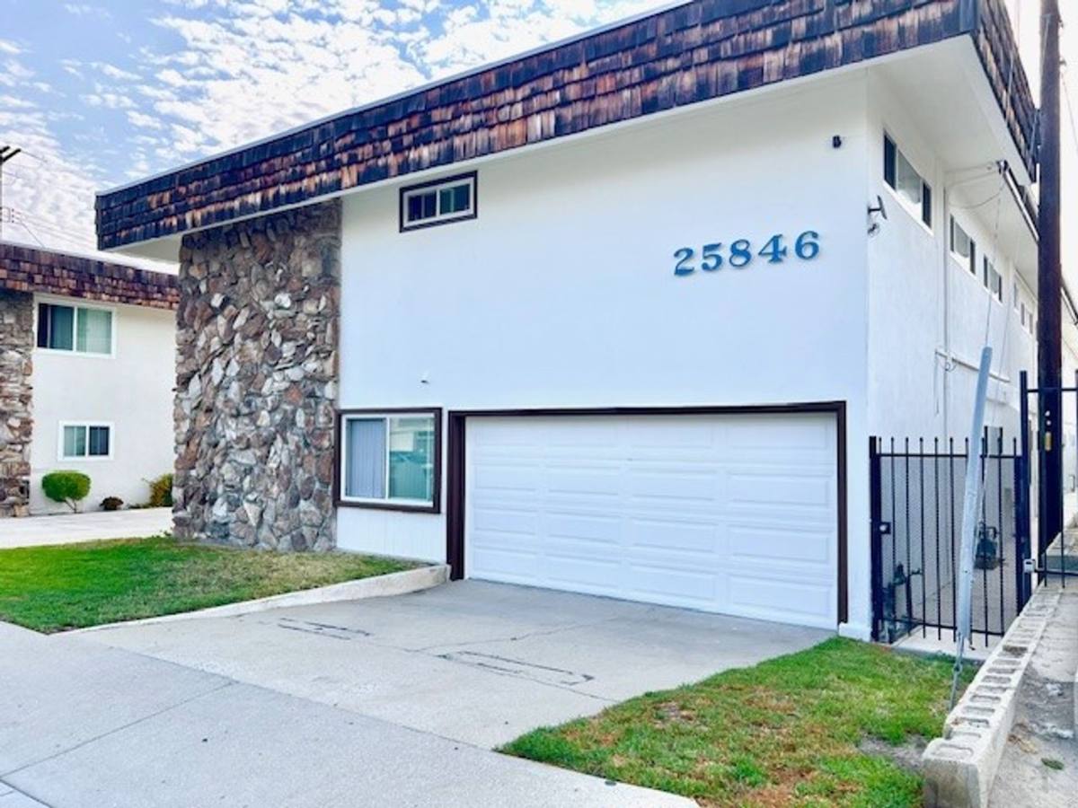 Apartment for rent at 25846 Oak St, Lomita, CA 90717