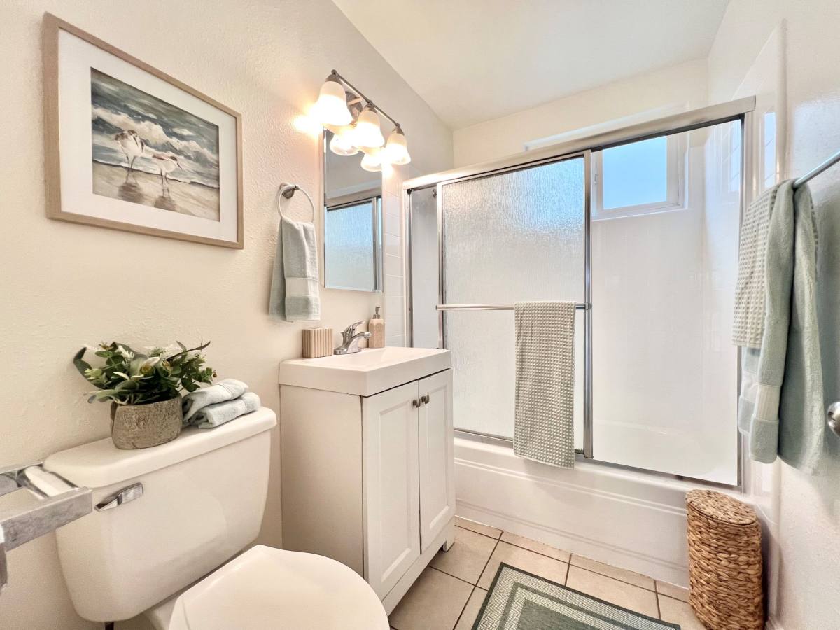 Apartment for rent at 25846 Oak St, Lomita, CA 90717