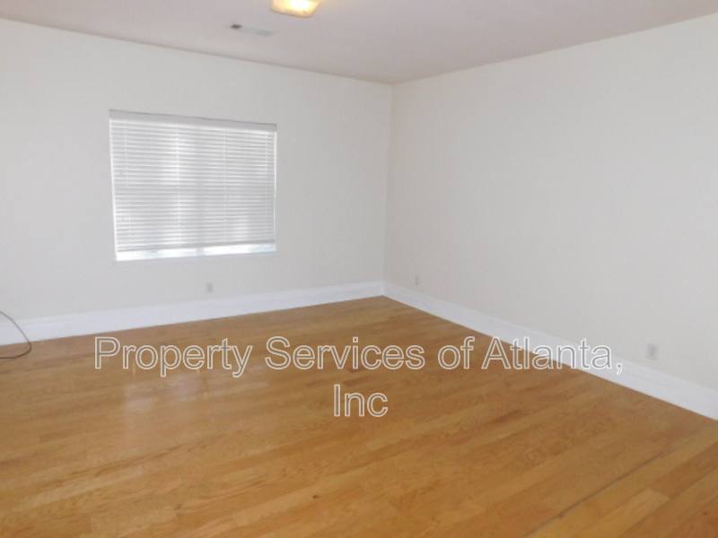 House for rent at 4304 Defoors Farm Trail, Powder Springs, GA 30127
