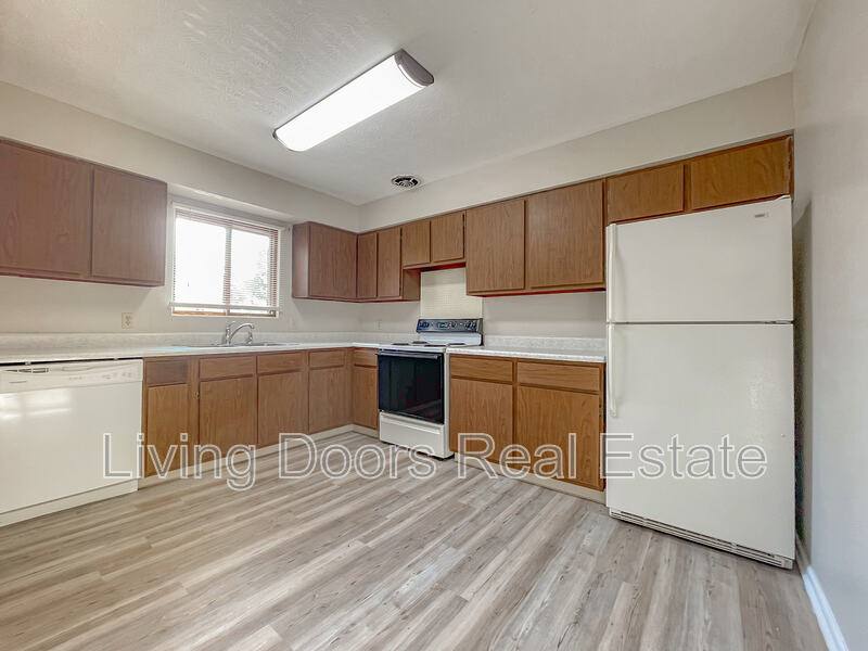 Apartment for rent at 4711 Gladstone St, Lincoln, NE 68504