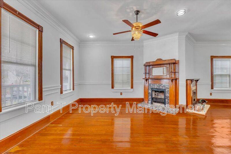 House for rent at 513 E 33rd St, Savannah, GA 31401