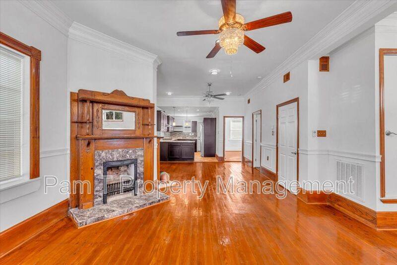 House for rent at 513 E 33rd St, Savannah, GA 31401
