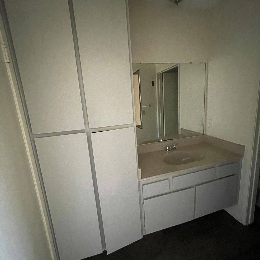 Apartment for rent at 10210 Mountair Ave, Tujunga, CA 91042