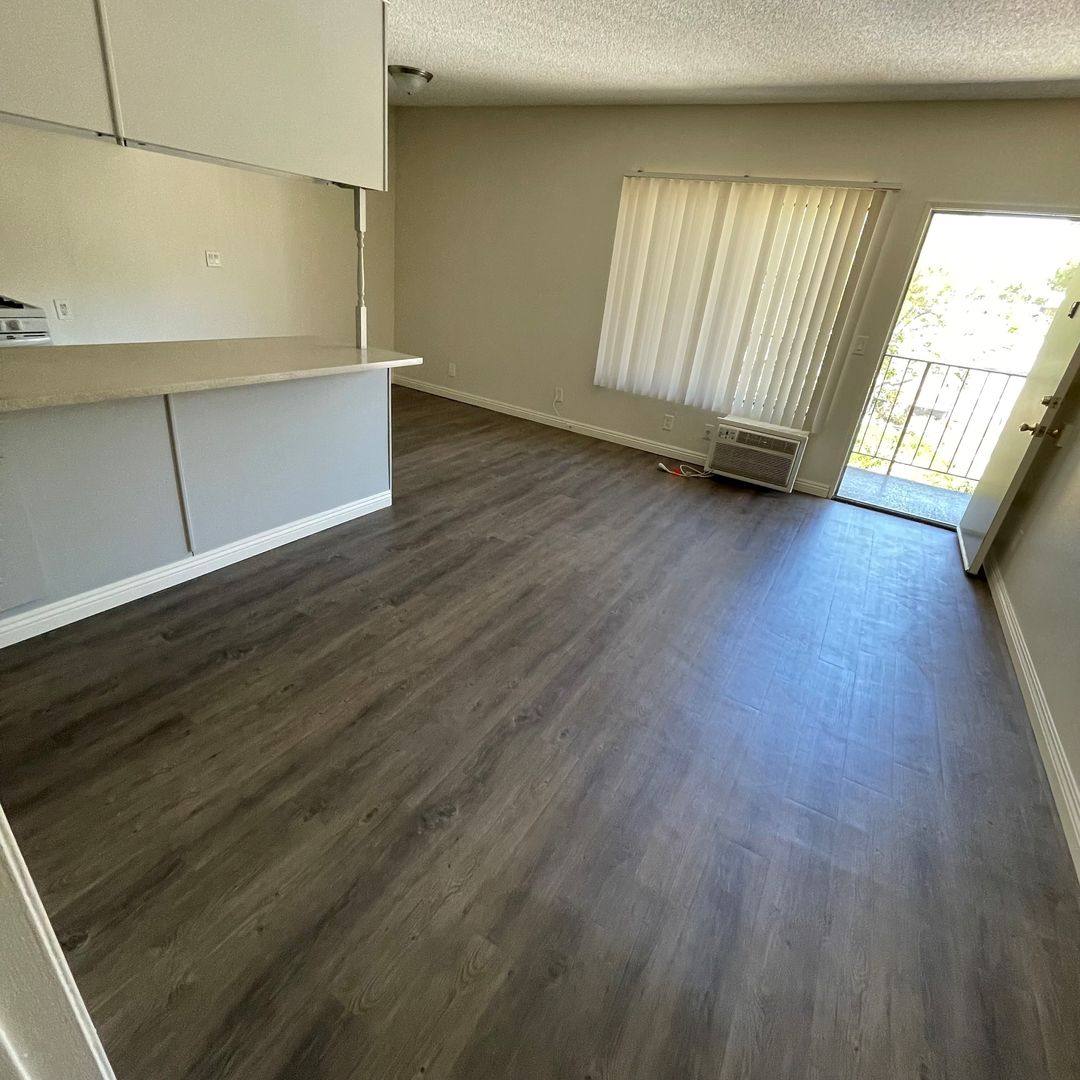 Apartment for rent at 10210 Mountair Ave, Tujunga, CA 91042