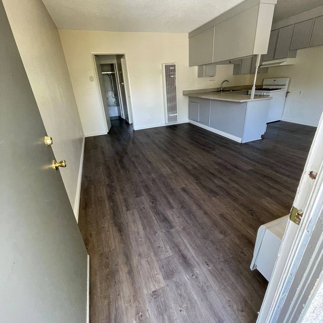 Apartment for rent at 10210 Mountair Ave, Tujunga, CA 91042