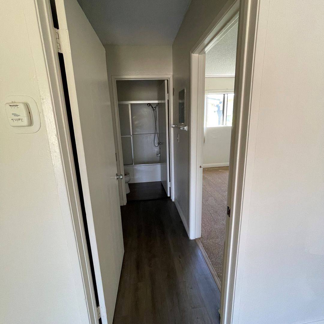 Apartment for rent at 10210 Mountair Ave, Tujunga, CA 91042