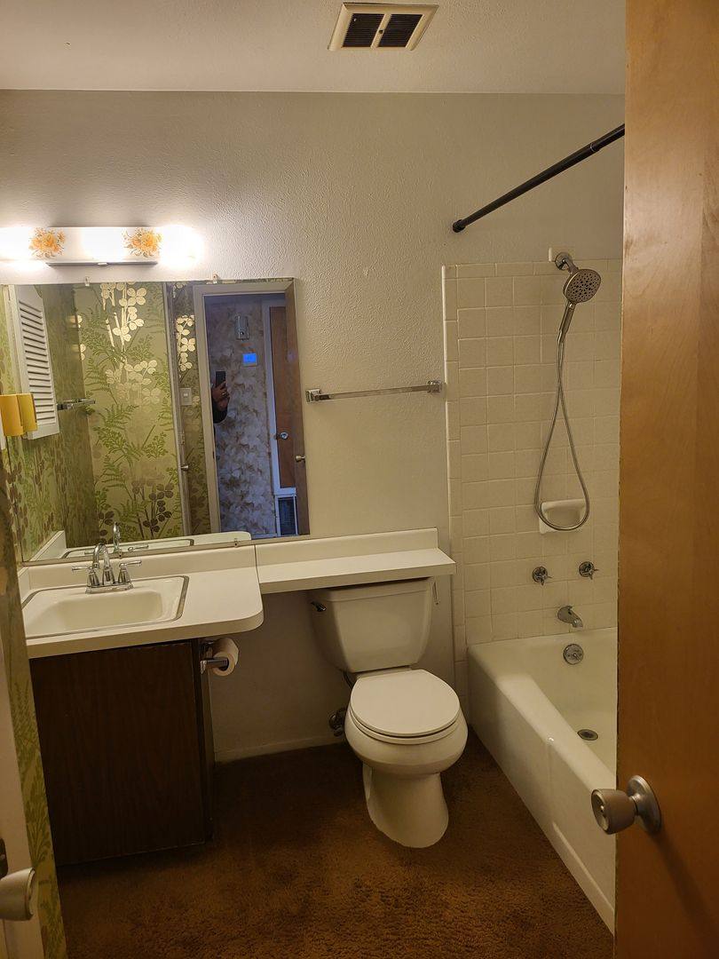 Condo for rent at 1601 Pennsylvania St NE, Albuquerque, NM 87110