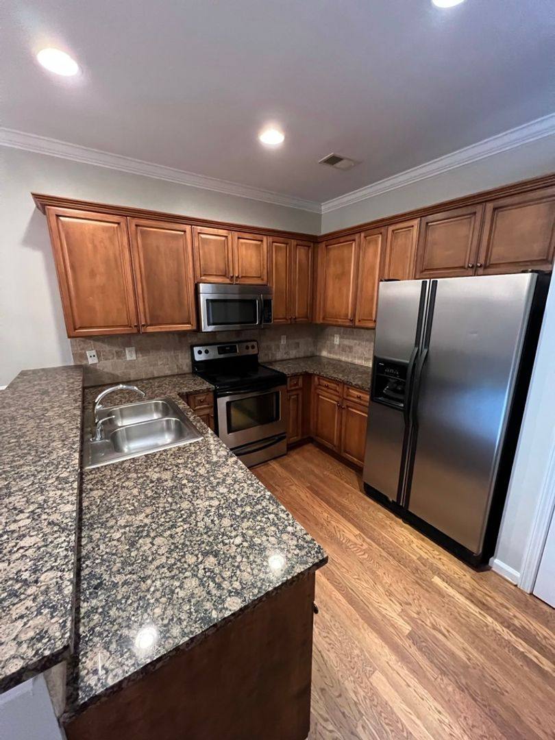 Townhouse for rent at 328 Amber Lane, Birmingham, AL 35226