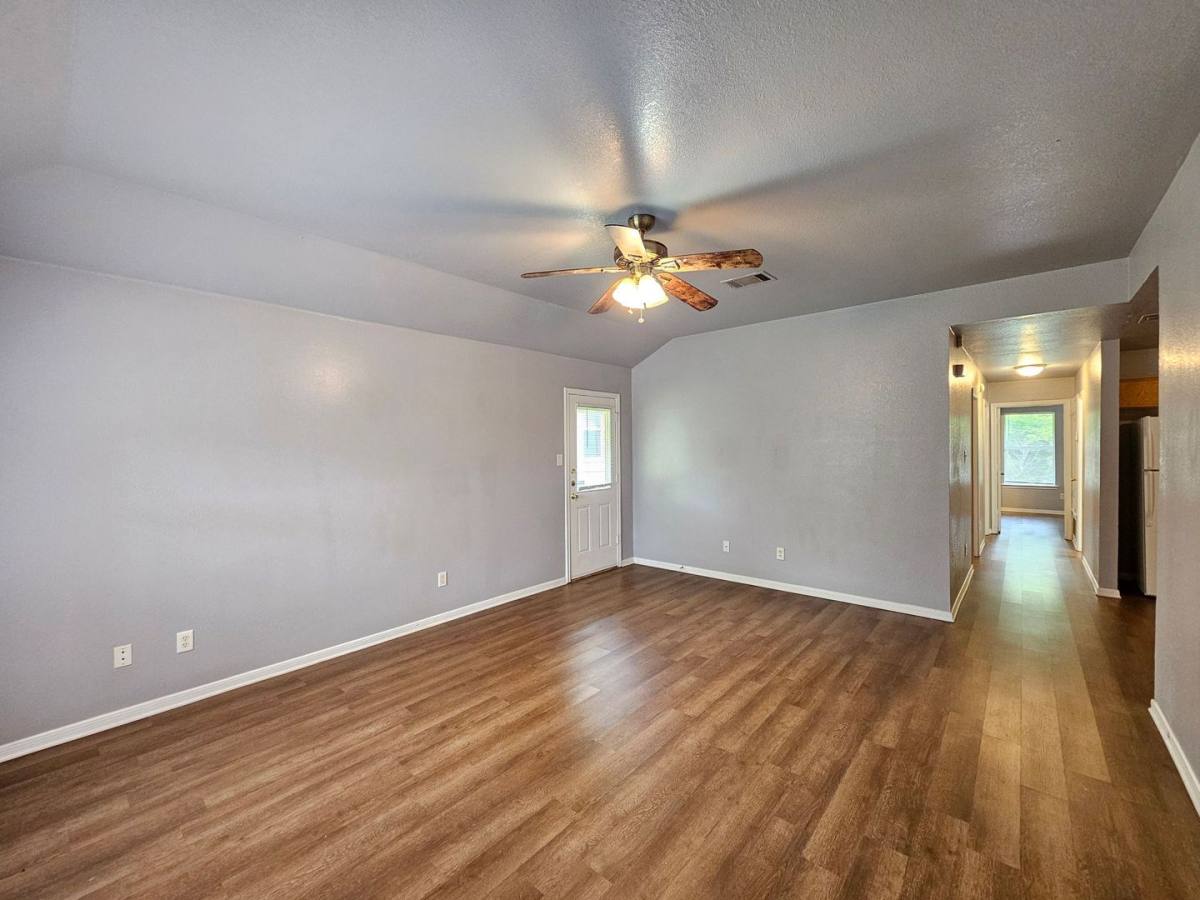 Apartment for rent at 305 S 42nd St, Killeen, TX 76543