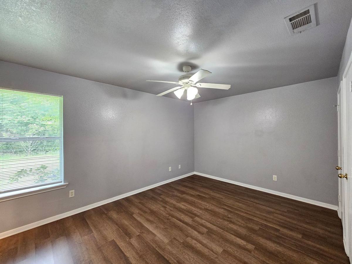 Apartment for rent at 305 S 42nd St, Killeen, TX 76543