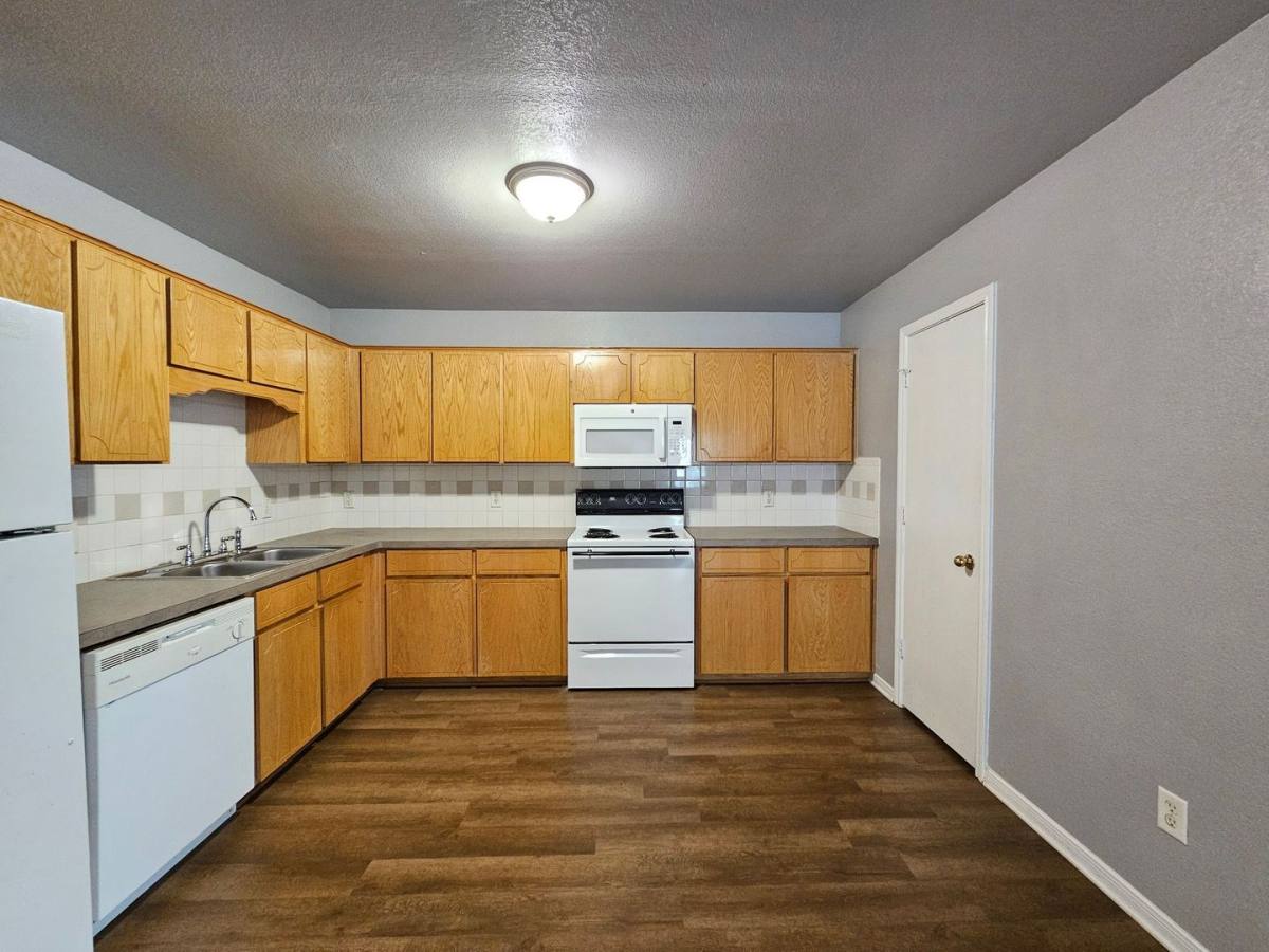 Apartment for rent at 305 S 42nd St, Killeen, TX 76543