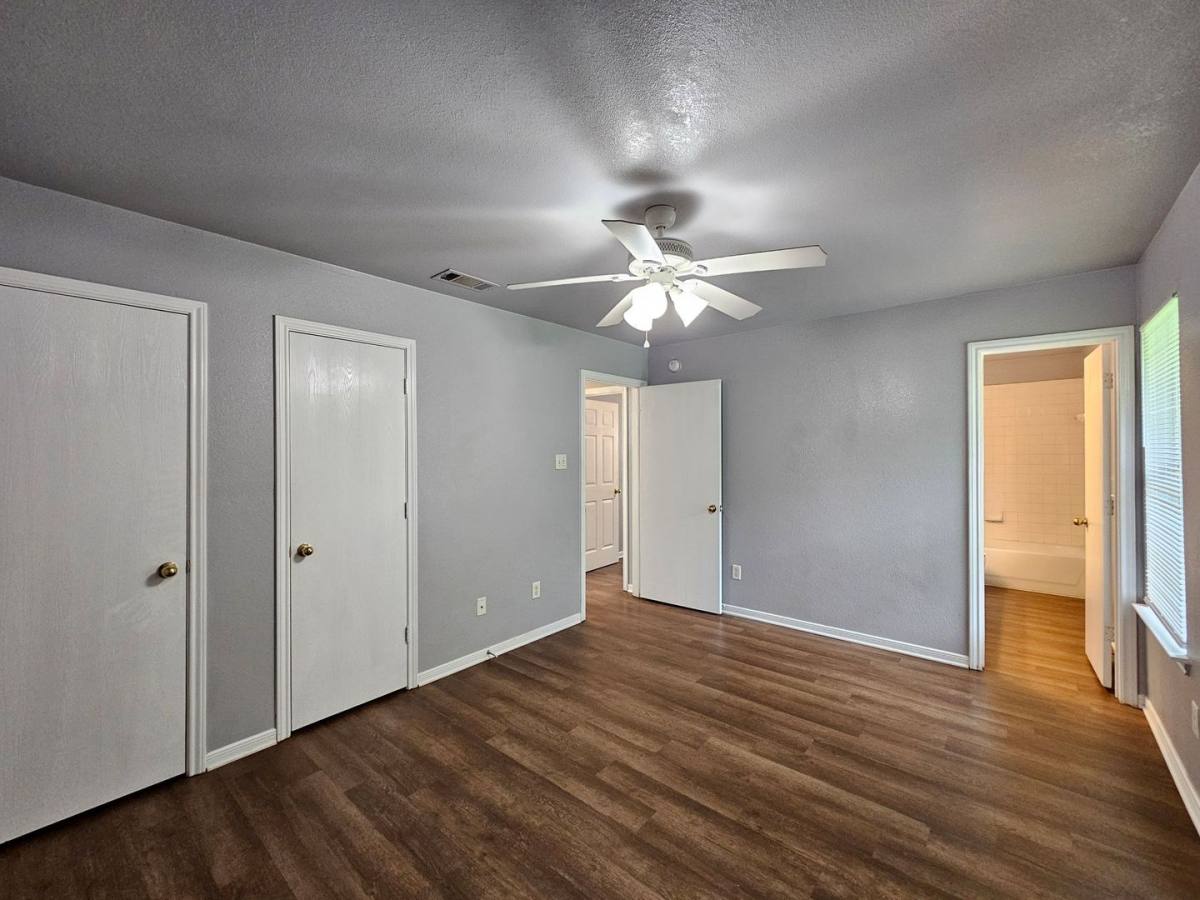 Apartment for rent at 305 S 42nd St, Killeen, TX 76543