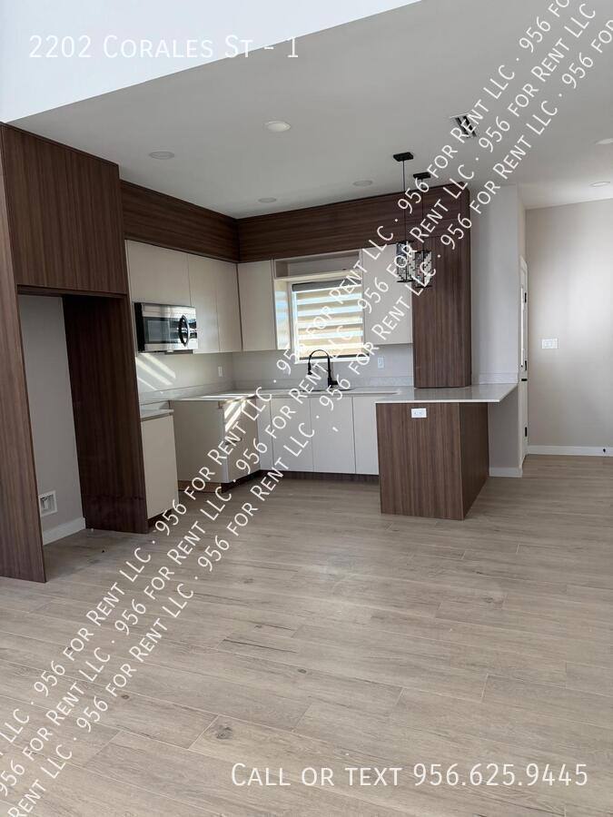 Townhouse for rent at 2202 Corales St #1, Mission, TX 78573
