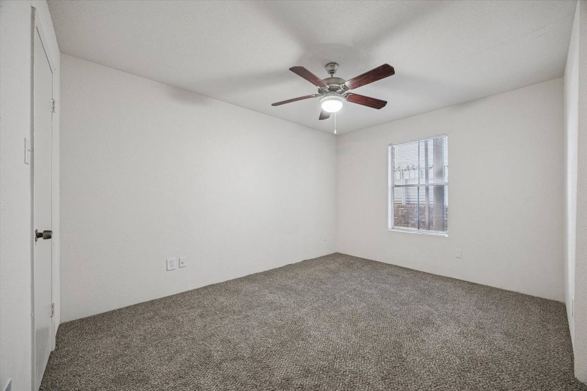 Apartment for rent at 1660 W Tc Jester Blvd, Houston, TX 77008