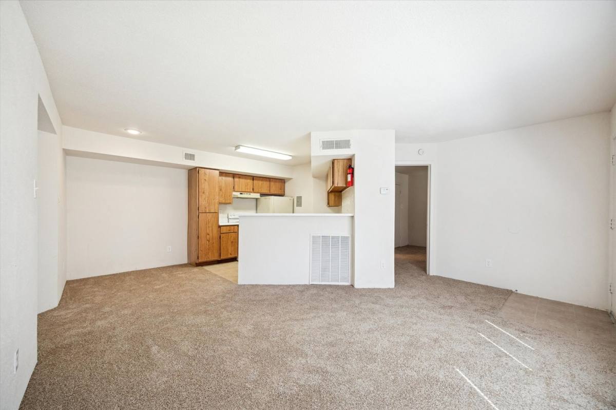 Apartment for rent at 1660 W Tc Jester Blvd, Houston, TX 77008
