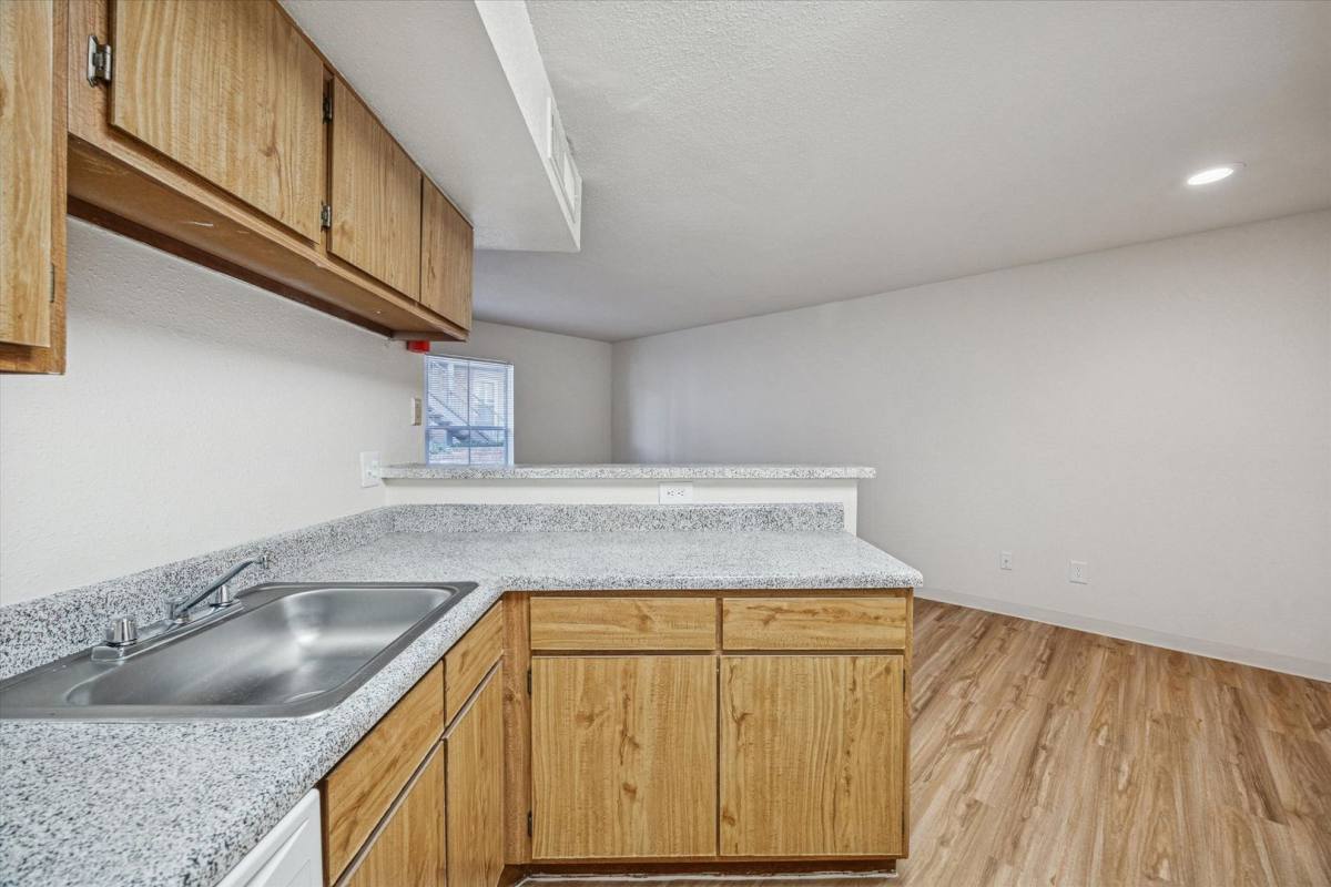 Apartment for rent at 1660 W Tc Jester Blvd, Houston, TX 77008