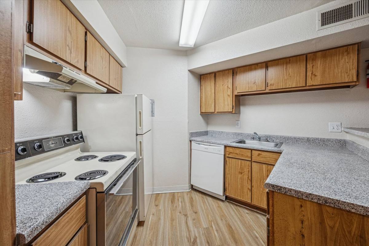 Apartment for rent at 1660 W Tc Jester Blvd, Houston, TX 77008