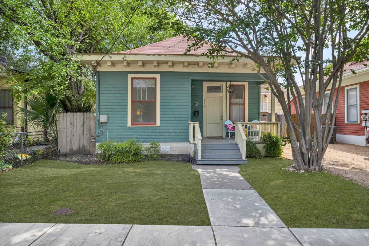 House for rent at 210 Sadie St, San Antonio, TX 78210
