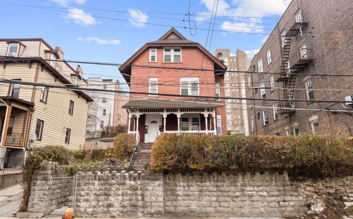 Apartment for rent at 104 Buena Vista Ave, Yonkers, NY 10701