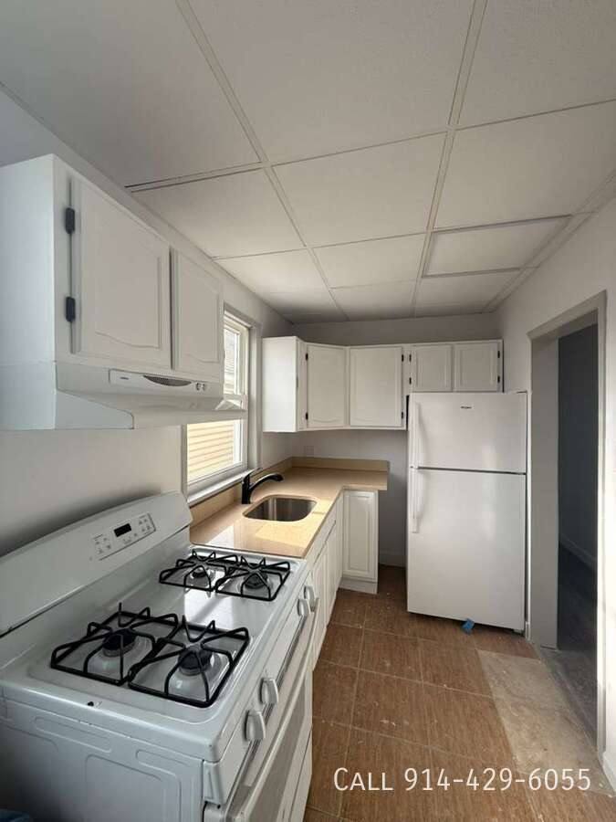 Apartment for rent at 78 Briggs Ave #2B, Yonkers, NY 10701