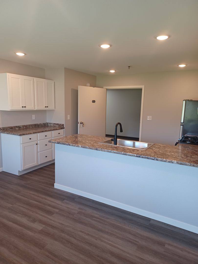 Apartment for rent at 505 W Fourth St, Milford, IN 46542