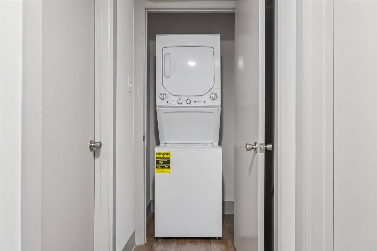 Apartment for rent at 4300 Rosslyn, Houston, TX 77018