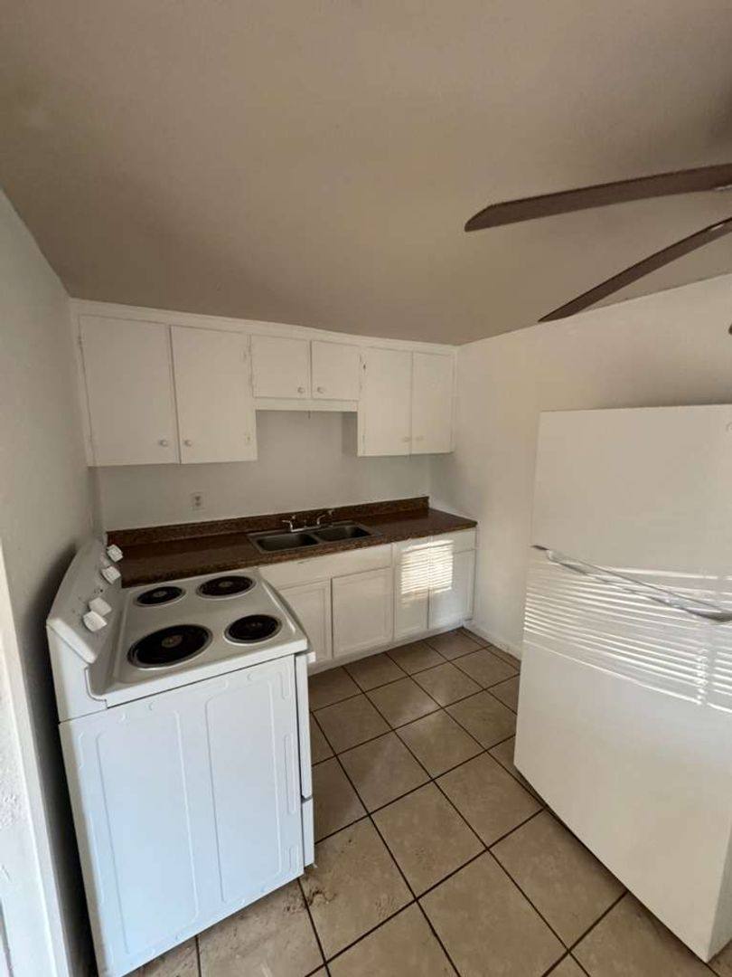 Apartment for rent at 116 6th Ave, Nederland, TX 77627